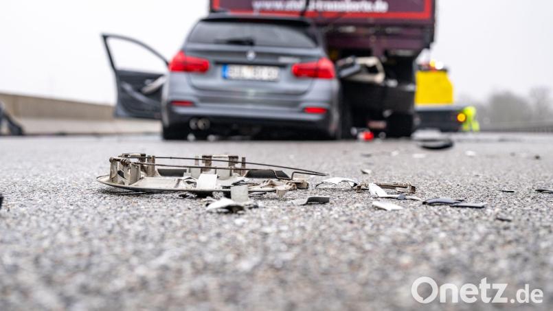 Nicht nur die Zahl der Toten im Straßenverkehr sank 2024. Symbolbild: Armin Weigel/dpa