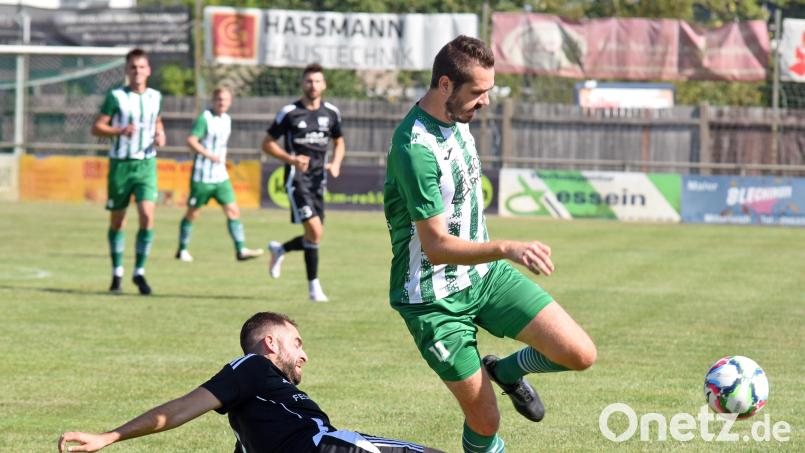 Marco Kießling (rechts) wird dem SV Mitterteich zum Auftakt der Rest-Rückrunde fehlen. Archivbild: gb