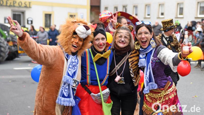 Im Vorjahr war beim Gaudiwurm in Plößberg beste Stimmung. Archivbild: Gebert