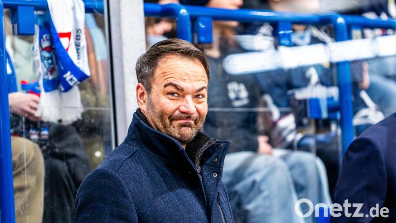 Der Vertrag von Trainer Sebastian Buchwieser läuft bei den Blue Devils Weiden am Ende dieser Saison 2024/25 aus. Bild: Elke Englmaier