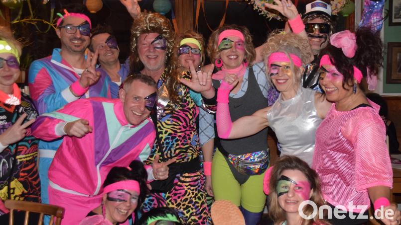 Eine Aerobic-Gruppe aus den 1980er Jahren feierte beim Kappenabend mit. Bild: hdk