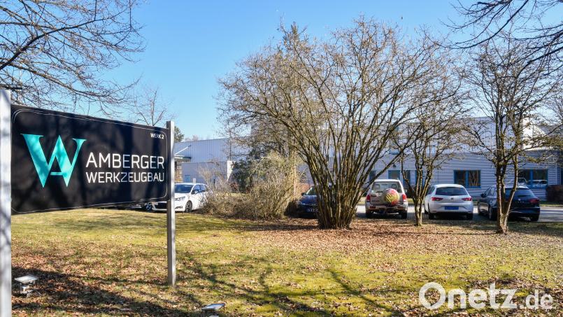 Seit November 2024 in der Insolvenz: Derzeit gibt es drei potenzielle Investoren für die 1971 gegründete Amberger Werkzeugbau GmbH – hier das Werk im Industriegebiet Unterschwaig. Bild: Petra Hartl