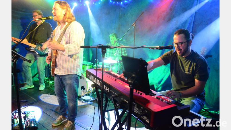 Die &quot;BBQ Chiefs&quot; rocken die Live-Stage mit treibenden Grooves. Bild: Kunz