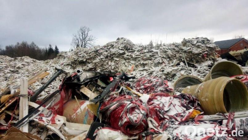 Ein Bild von der Müllhalde in Jiříkov, das Bürgermeisterin Barbora Šišková aufgenommen hat. Bild: Jiříkov Mayor Barbora Šišková