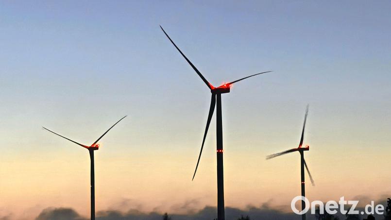 Drei Windräder weniger gibt es demnächst im Landkreis Wunsiedel. Bild: Matthias Bäumler/fph