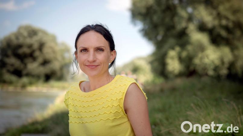 Natalie Buchholz kommt am 9. April mit ihrem Roman &quot;Grand-papa&quot; ins Literaturhaus Oberpfalz nach Sulzbach-Rosenberg. Bild: Peter von Felbert