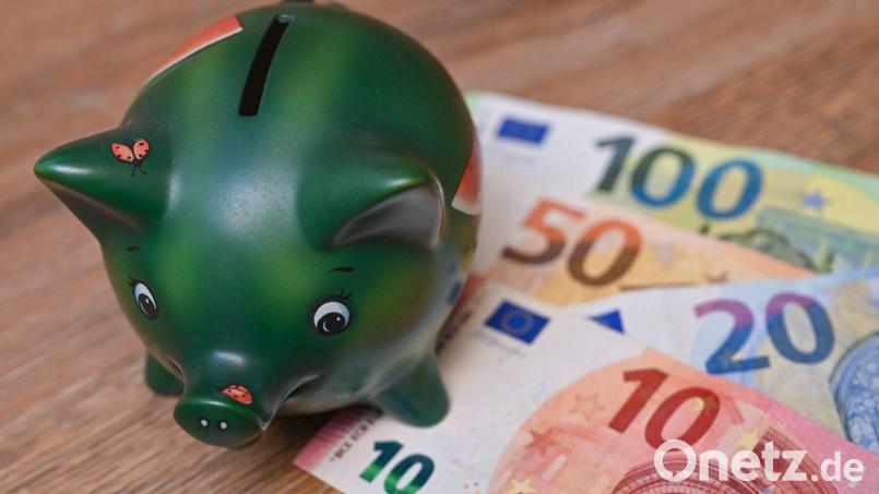 Angesichts beträchtlicher Investitionen mahnt Kämmerer Markus Gewande &quot;vorausschauenden, wirtschaftlichen und sparsamen Umgang mit den zur Verfügung stehenden Mitteln“ an. Symbolbild: Patrick Pleul/dpa-Zentralbild/dpa