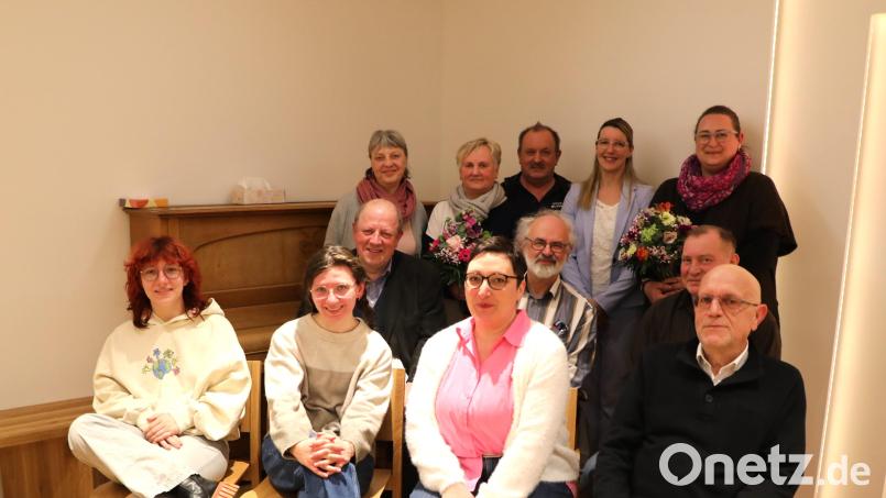 Im Bruder-Gerhard-Hospiz steht dank einer Spende nun ein neues Klavier. Mit einem Konzert wurde es in kleiner Runde eingeweiht. Bild:  Tamara Deml-Glöckner/exb