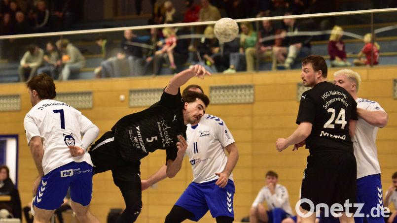 Moritz Müller in Aktion: Die HSG-Handballer wollen im Heimspiel gegen Roding Gas geben. Bild: mhs