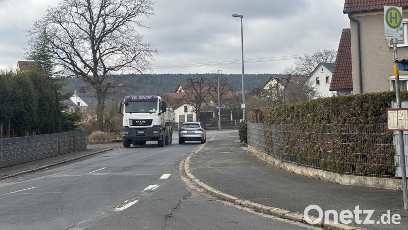 Obersdorf bekommt eine neue Ortsdurchfahrt - sie wird sicherer gestaltet für Radfahrer und Fußgänger und erhält auch eine neue Oberfläche. Bild: ge