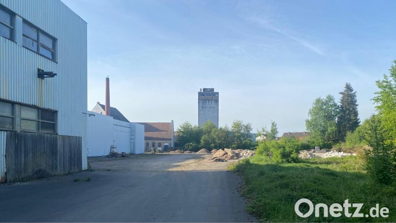 An der Austraße in Nabburg ist eine Sammelunterkunft für 176 Geflüchtete geplant. Archivbild: Amann