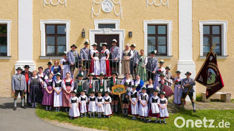 Der Trachtenverein D&#039;Waldnaabtaler feiert 75-jähriges Jubiläum. Bild: Andreas Stangl