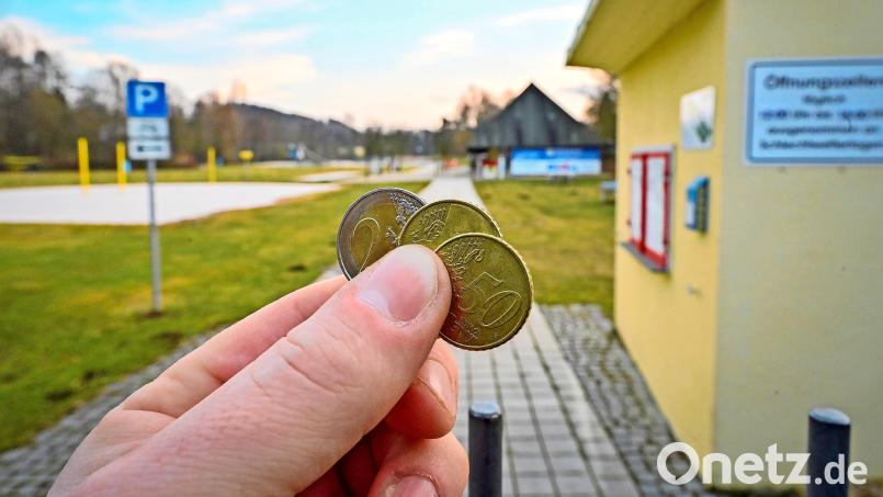 Drei Euro werden für Erwachsene am Eingang des Marktredwitzer Freibads künftig fällig. Bild: Florian Miedl/fph