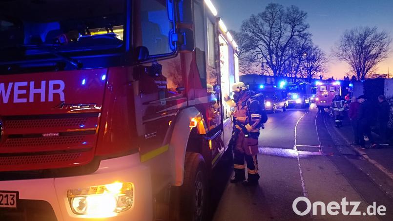 Zwei Feuerwehren und der Rettungsdienst eilten am Mittwochabend in die Hüblstraße in Tirschenreuth. Bild: nic