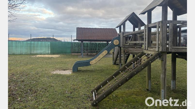 Für den künftigen Mehrgenerationenpark in Ammerthal müssen noch besondere Spielgeräte angeschafft werden. Bild: ge