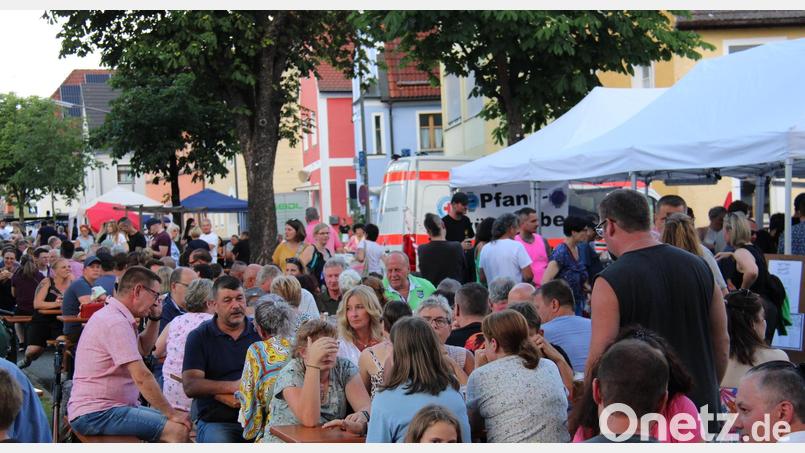 Ebenso wie im Vorjahr treffen sich die Neustädter auch 2025 in der Freyung zum Bürgerfest. Am Vorabend steigt hier das Patenschaftsfest mit der 4. Batterie des Artilleriebataillons 131 der Bundeswehr. Archivbild: prh