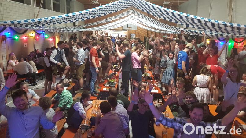 Die Feuerwehr Moosbach lädt die Bevölkerung zum Starkbierfest an diesem Samstag ein. Die Partyband „Sappralot“ sorgt wie im vergangenen Jahr für Stimmung. Archivbild: gi