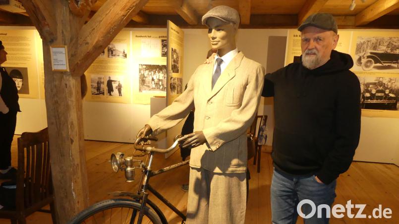 Norbert Burger hat das &quot;Burggraf&quot;-Fahrrad mit einer Karbid-Lampe aufgerüstet. Bild: rn