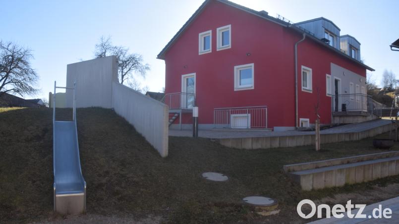Eine der Dorferneuerungsmaßnahmen in Obersdorf, das Gemeinschaftshaus für Bürger und Jugendliche. Bild: fz