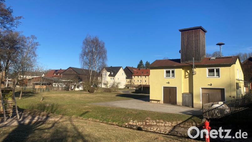 Mit dem Projekt &quot;Neubau des Feuerwehrgerätehauses mit Dorfgemeinschaftsräumen&quot; in Löschwitz kann es wie geplant weitergehen. Die überwältigende Mehrheit der Bewohner aus Löschwitz und Kaibitz zeigte sich in einer Bürgerbefragung einverstanden. Bild: stg