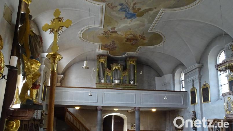 In den Tagen nach Ostern beginnt die Innensanierung der 1507 erbauten Kirche St. Michael in Wolfring. Die umfangreichen Arbeiten dazu werden bis zum Jahresende dauern. Bild: Houschka
