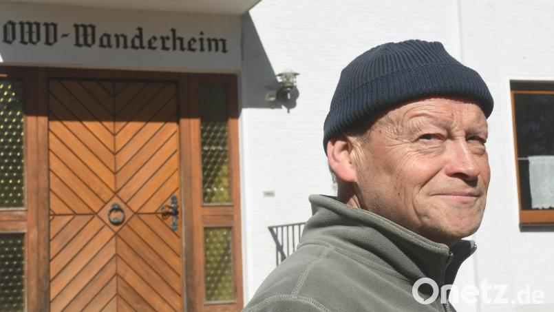Georg Hüttner kümmert sich seit 21 Jahren als Hüttenwart um das OWV-Wanderheim Ödpielmannsberg. Bild: Gabi Schönberger