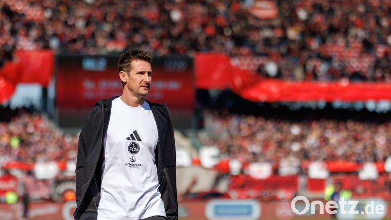 Miroslav Klose will seine Jungs besser machen. Bild: Daniel Karmann/dpa