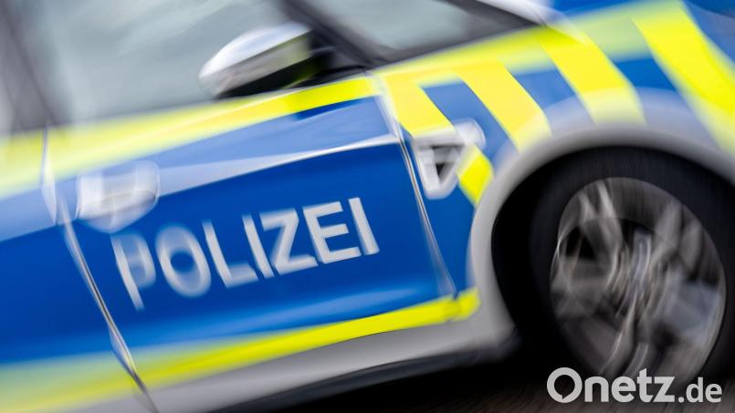 Bankmitarbeiter konnten verhindern, dass ein Ehepaar aus Schmidmühlen auf einen Betrüger hereinfällt. Symbolbild: Hendrik Schmidt/dpa