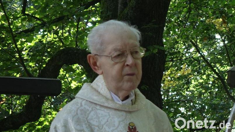 Pfarrer Michael Reitinger ist im Alter von 87 Jahren verstorben. Im vergangenen Jahr nahm er noch am Frauentag in Stadlern teil. Bild: mmj
