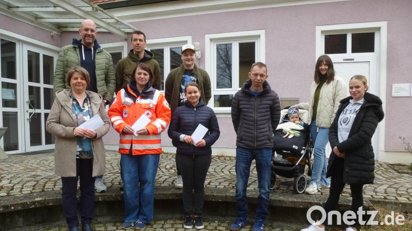 Andreas Malzer übergab insgesamt 1500 Euro für die Jugendarbeit Bild: Siegfried Bock
