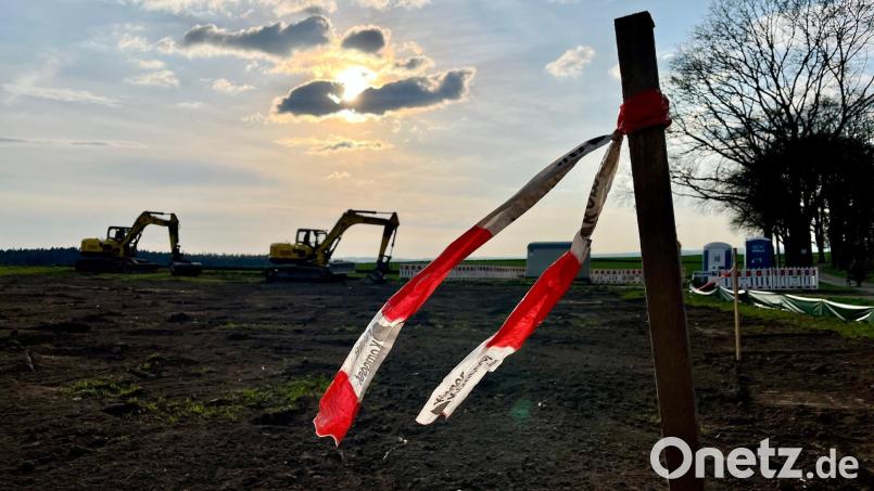 Bis die Bagger mit dem Bau des Süd-Ost-Links bei Tröglersricht beginnen, soll es nicht mehr lange dauern. Bild: Gabi Schönberger