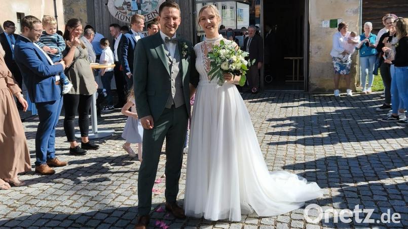 Andreas Rüppel und Linda Potzner haben in Königstein geheiratet. Bild: Bettina Rüppel