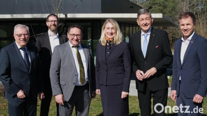 Sie stellten das neue Forschungsprojekt &quot;Kino&quot; vor (von links): Jürgen Kilger, Michael Scholz, Tobias Gotthardt, Diane Ahrens, Georg Haber und Hans Schmidt. Bild: Hirsch
