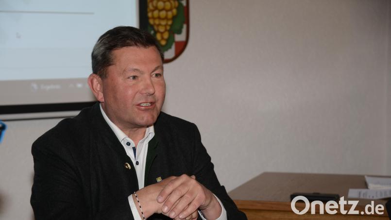 Bürgermeister Rainer Rewitzer erklärte in der Stadtratssitzung am Dienstagabend seinen Verzicht auf eine erneute Kandidatur für das Amt des Ersten Bürgermeisters. Bild: bey