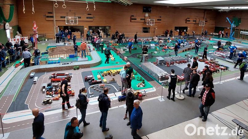 Der Schlacken e.V. stellt mit Hilfe von weiteren Modellbau-Vereinen aus der Region eine Erlebnis-Ausstellung auf die Beine. Bild: Peter Ostermann/exb
