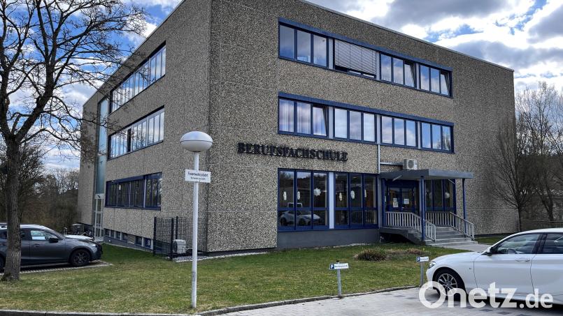 Die Berufsfachschule in Sulzbach-Rosenberg muss dringend saniert werden. Bild: Stephan Huber