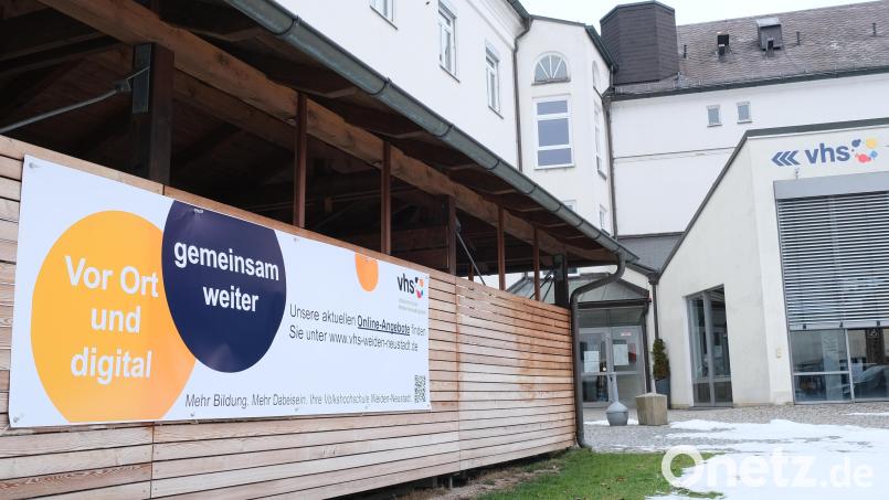 In der VHS Weiden-Neustadt ist ab dem 18. März die Ausstellung &quot;Mein Name ist Eugen&quot; zu sehen. Symbolbild: Bühner