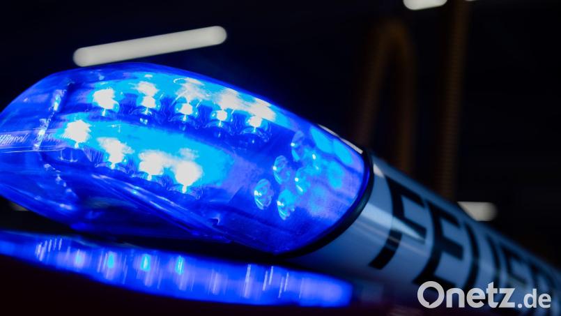 In der Nacht auf Donnerstag kam es in Immenreuth im Landkreis Tirschenreuth zu einem Feuer. Symbolbild: Rolf Vennenbernd/dpa