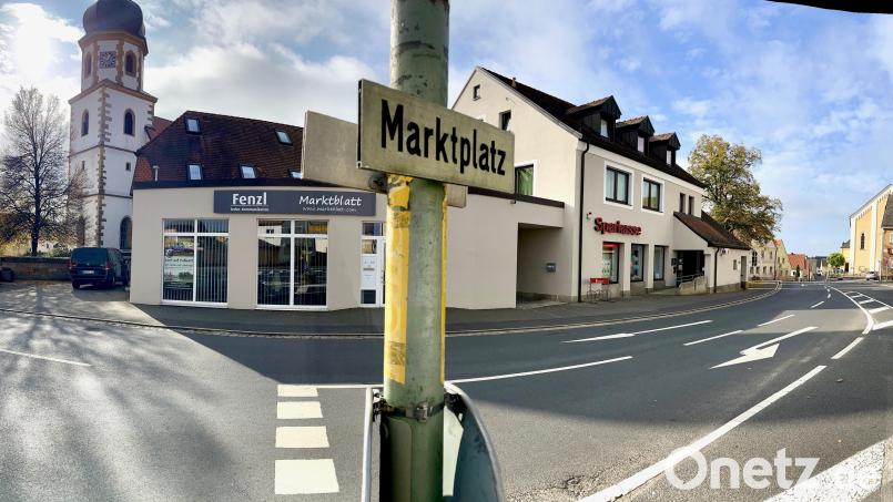 Wie lässt sich der Marktplatz in Mantel verschönern? Ein Architekturbüro erarbeitet ein Konzept. Archivbild: Gabi Schönberger
