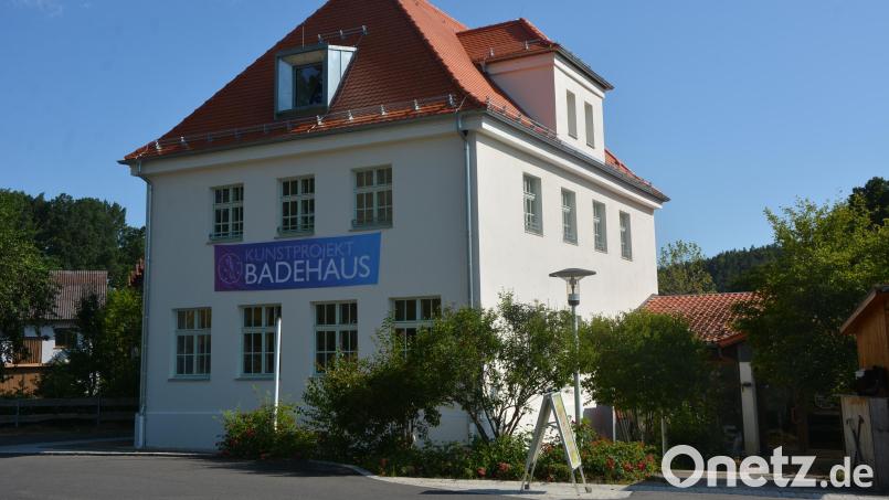 Aus dem ehemaligen Schulhaus Maiersreuth ist ein Gästehaus für Künstler und Kunstinteressierte geworden. Archivbild: jr