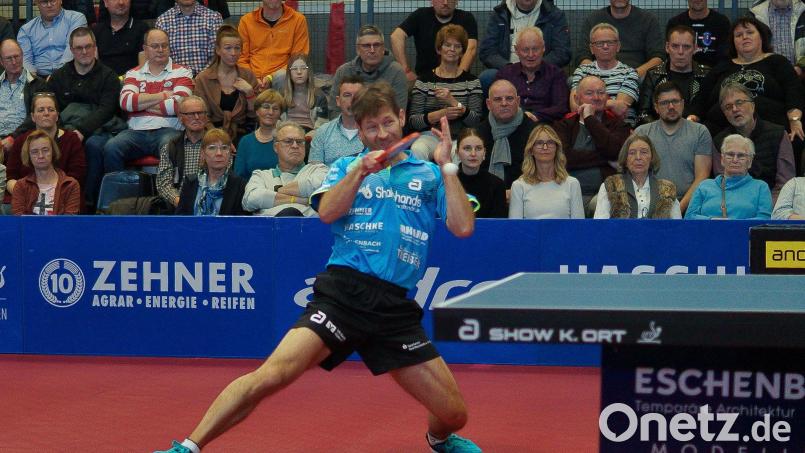 Bastian Steger mit vollem Einsatz. Mit dem TSV Bad Königshofen steht er im Halbfinale um die deutsche Meisterschaft. Bild: Rudi Dümpert