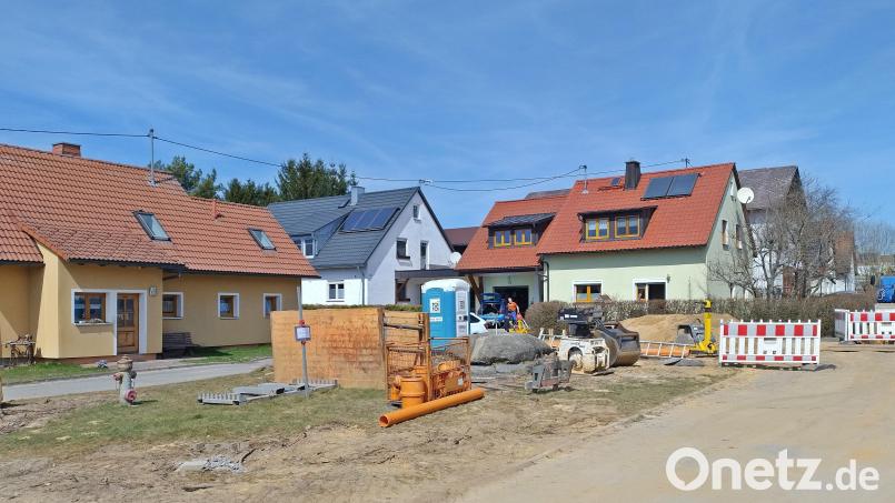 Umfangreiche Arbeiten laufen derzeit auf dem Siedlerplatz in Neubrand. Bild: ld