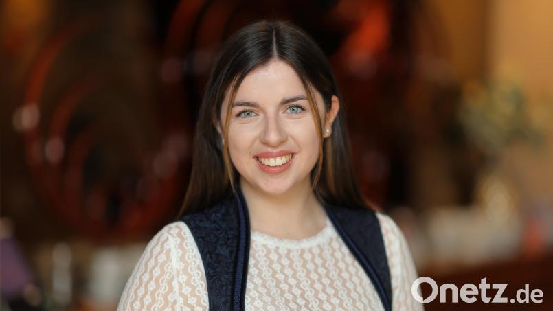 Lena Nagler ist eine der Kandidatinnen für die Wahl zur Bayerischen Bierkönigin. Sie stammt aus Woppenhof (Markt Wernberg-Köblitz). Bild: Stefan Obermeier München/exb