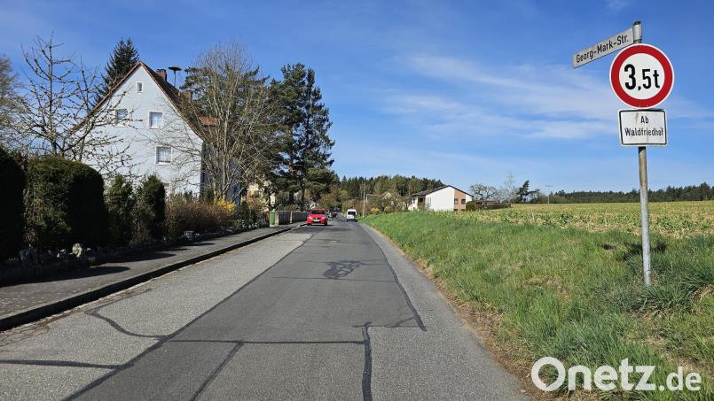 Für die Kanalsanierung in der Georg-Mark-Straße (Bild) und Wiesauer Straße sind 120.000 Euro eingeplant. Bild: vsr