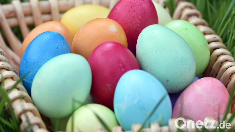 Ostern ohne Eier, das ist für viele undenkbar. Selbstgefärbt in einem Körbchen geben sie ein schönes Bild ab. Bild: Caroline Seidel/dpa