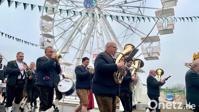 Bald geht es wieder rund beim Frühlingsfest in Weiden. Archivbild: Gabi Schönberger