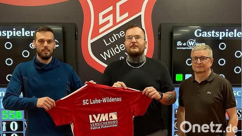Mit den Neuzugängen Manuel Weiß (links) und Marcus Gevatter (Mitte) will SC-Mannschaftsführer Michael Grünwald den Aufstieg in die 1. Kegler-Bundesliga in Angriff nehmen. Bild: otr