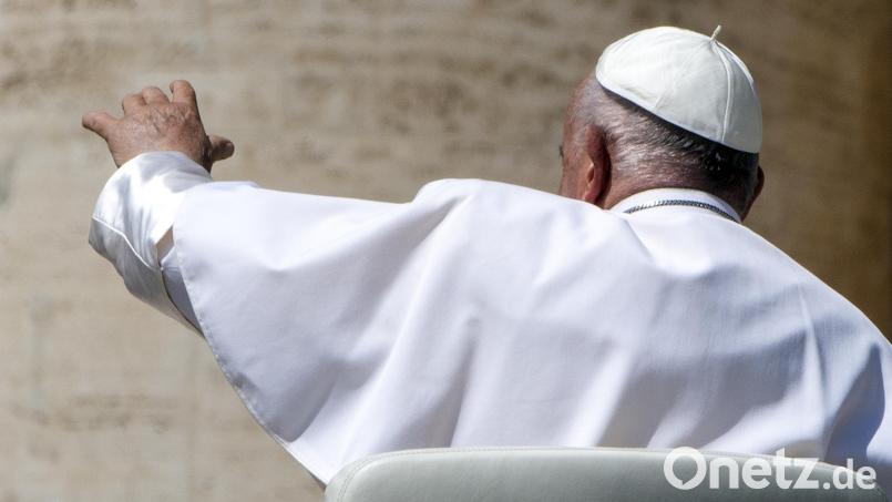Adios, Papst Franziskus: Das Oberhaupt der katholischen Kirche, der ehemalige argentinische Erzbischof Jorge Mario Bergoglio, ist am Ostermontag gestorben. Auch in der Oberpfalz wird getrauert. Archivbild: Alessia Giuliani/dpa