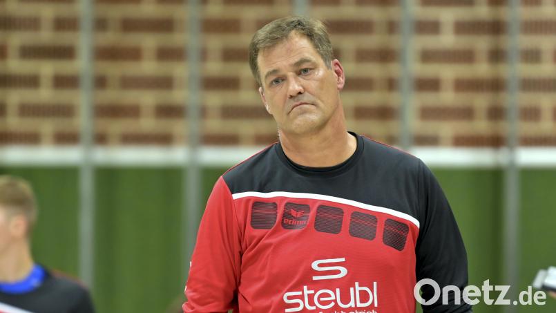 Christian Rohrbach trainieret in der Saison 2022/23 die Landesligaherren des HC Sulzbach. Archivbild: Hubert Ziegler