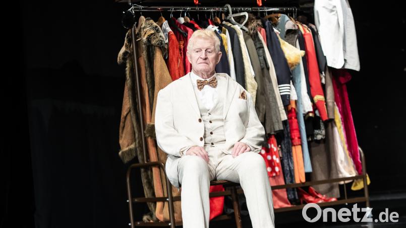 Peter Bause gastiert als &quot;Theatermacher&quot; im Stadttheater Amberg. Bild: Bo Lahola/exb